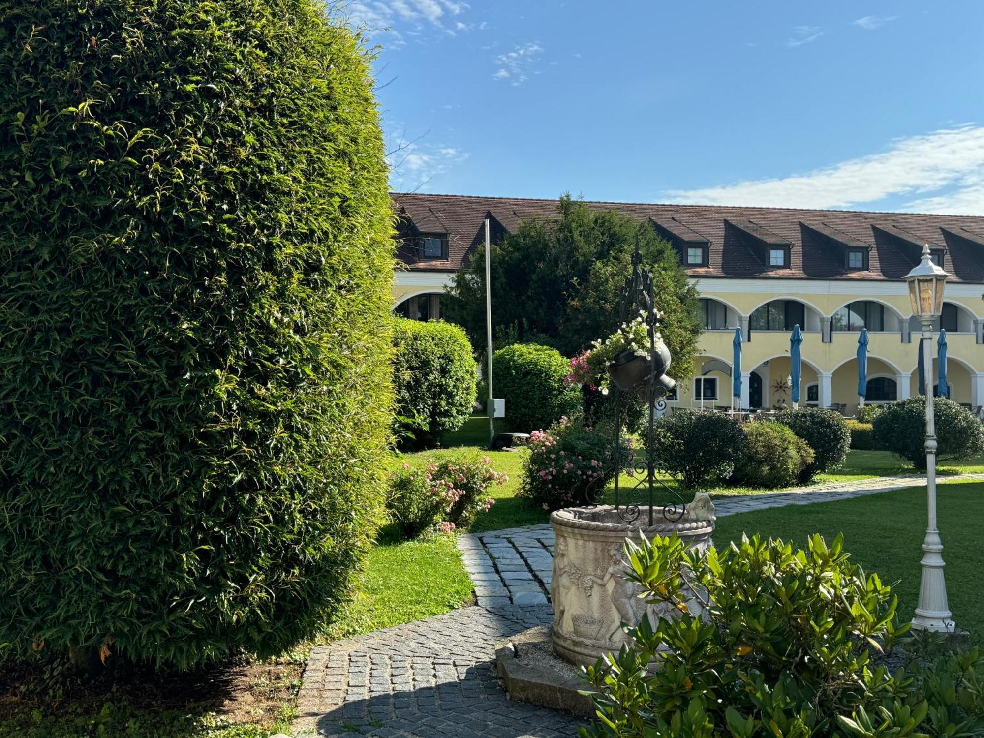 Schloss Kirchham Aparthotel Eksteriør bilde